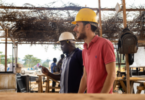 Cette expérience de volontariat international peut être un atout pour décrocher son premier job.