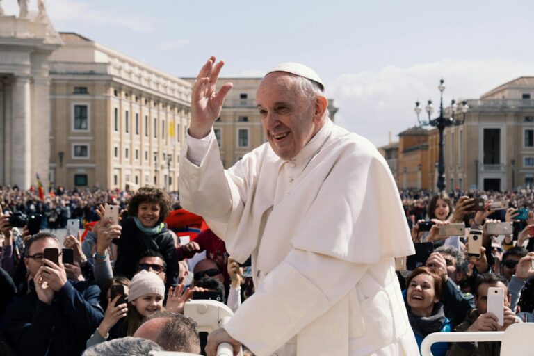 Le Pape François et la Mission Humanitaire