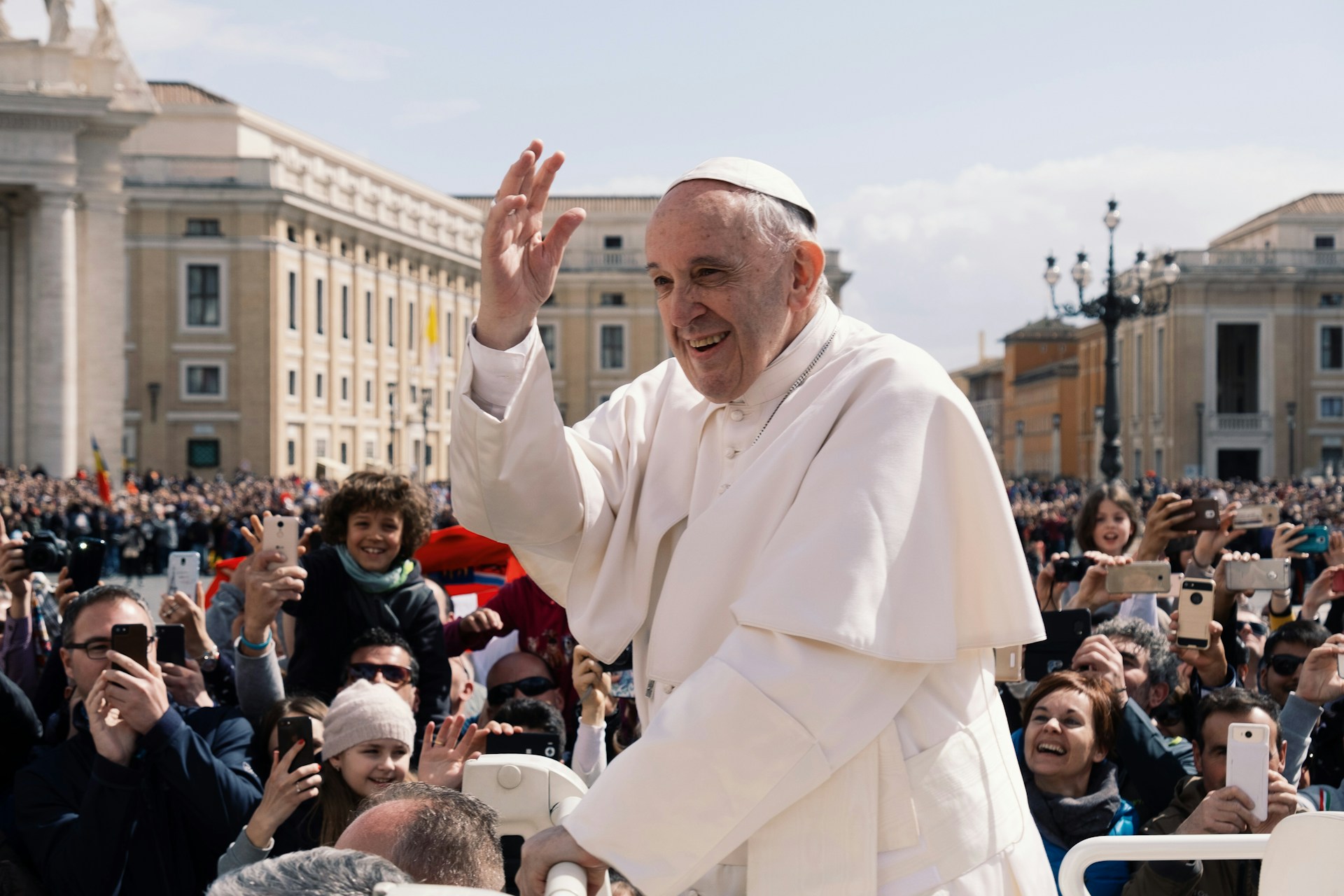 Le Pape François et la Mission Humanitaire